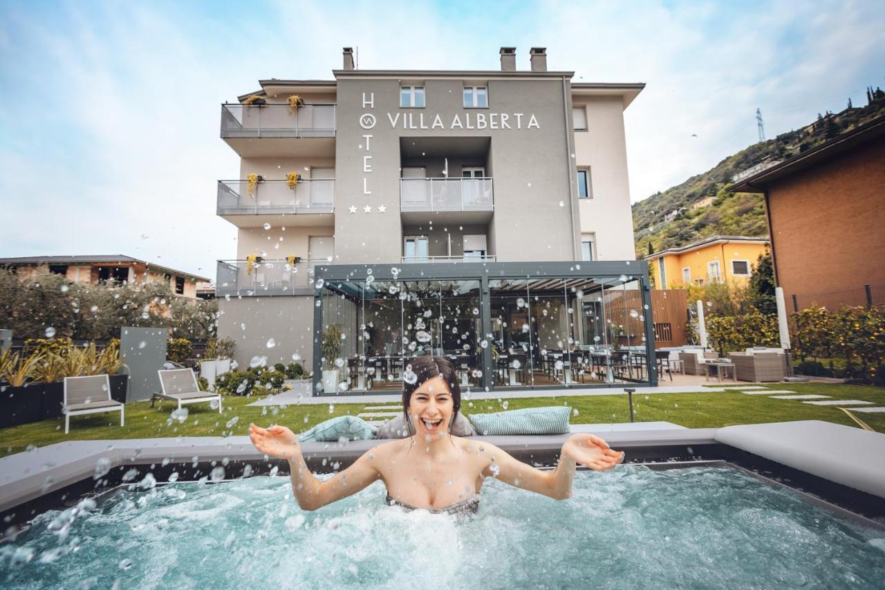 HOTEL VILLA ALBERTA NAGO 20 Italien   von € 20   HOTEL MIX